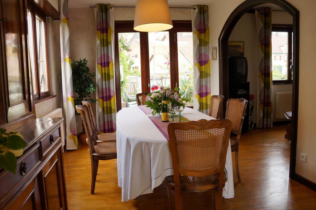 Gite Le Mandlé Riquewihr Zimmer foto